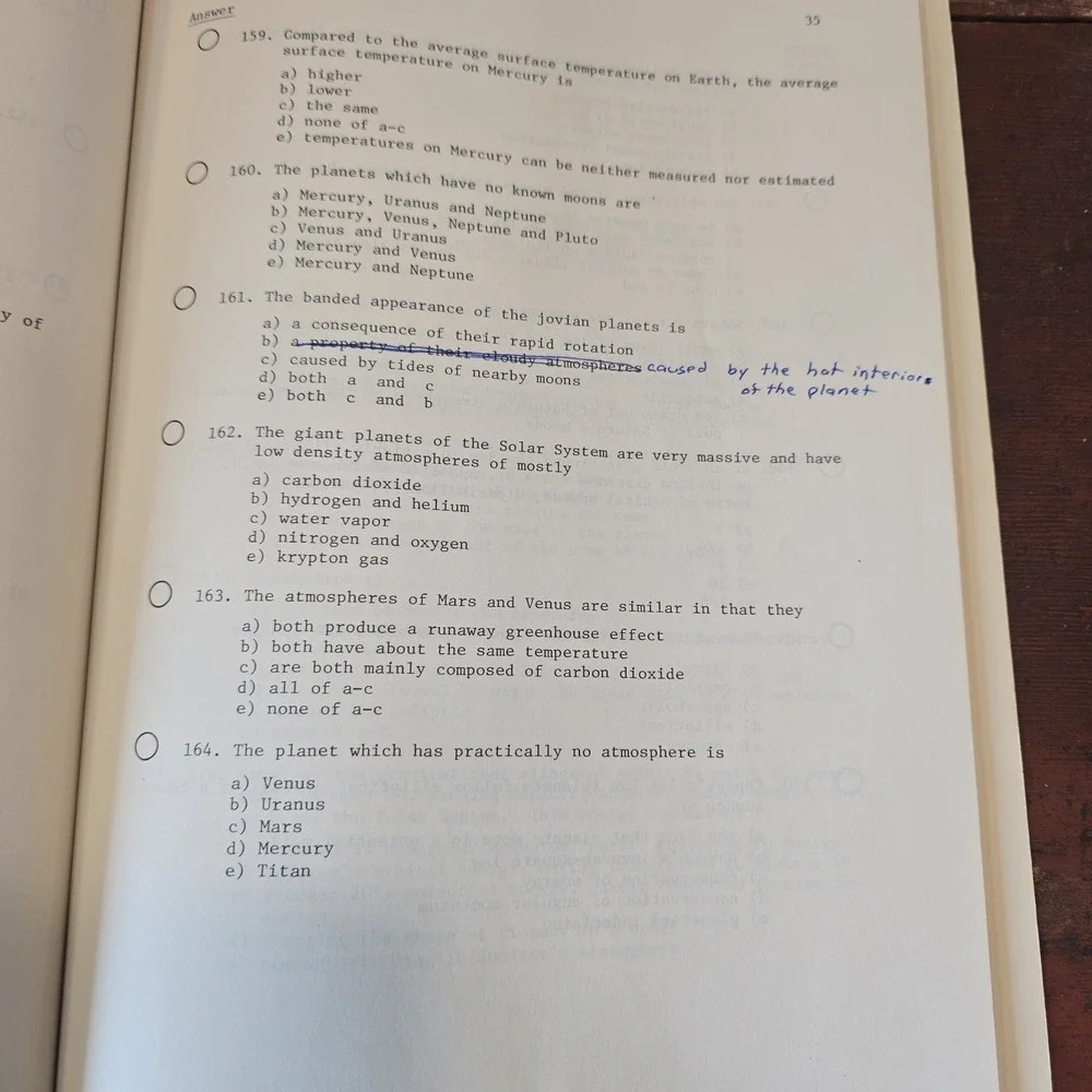 Astronomy Questions - A Study Guide - University of Minnesota MN 1980 Book‎ RARE